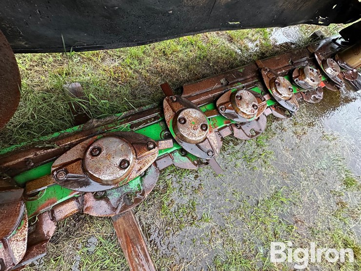 john-deere-285-image-16