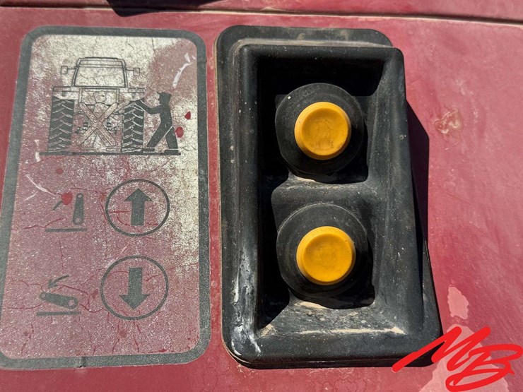 1995-case-ih-5240-image-19