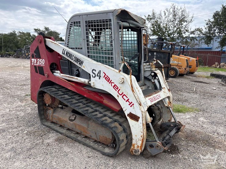 2009-takeuchi-tl250-image-2
