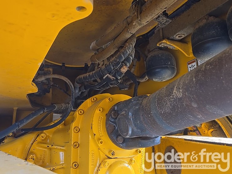 2020-volvo-a25g-image-28