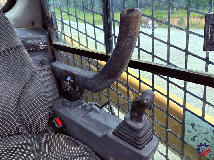 2020-caterpillar-259d3-image-45