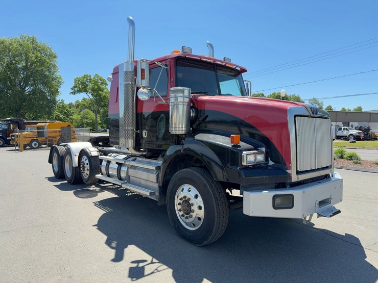 2011-western-star-4900sa-image-7