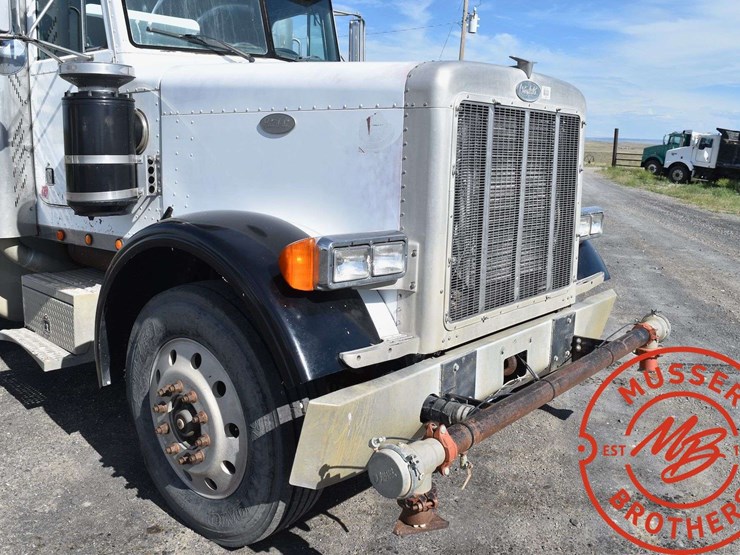 1994-peterbilt-379-image-16