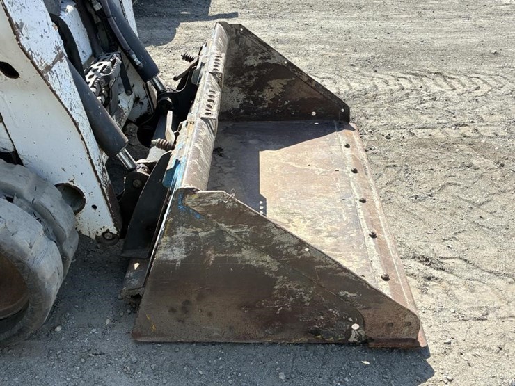2019-bobcat-t595-image-6
