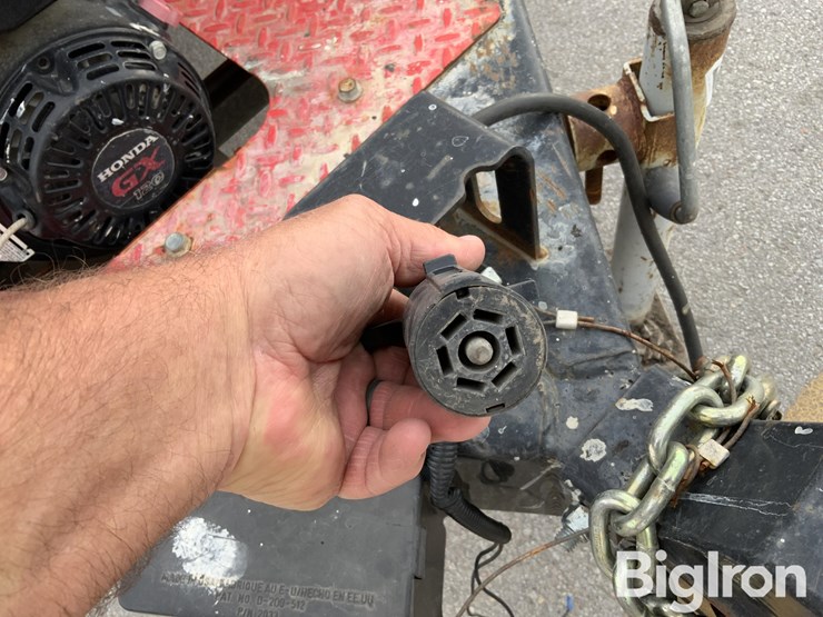 2020-massey-ferguson-730-image-11