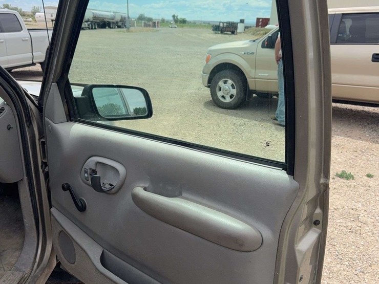 1999-gmc-2500-image-18