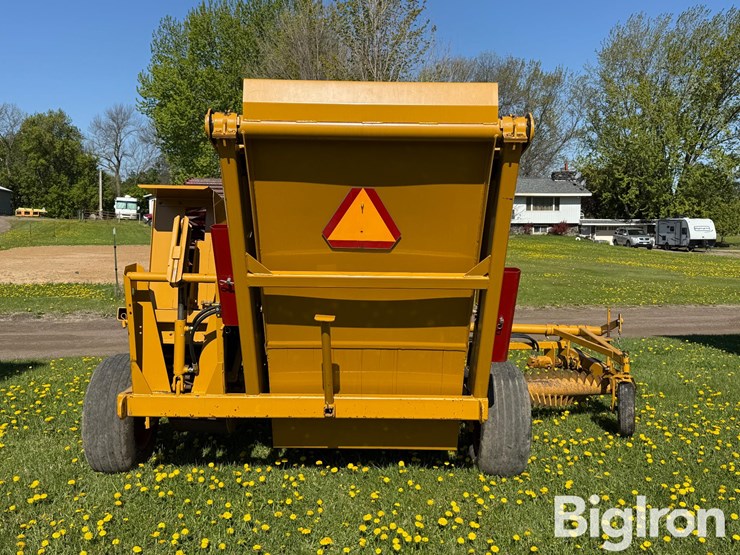 2001-haybuster-3106-image-6