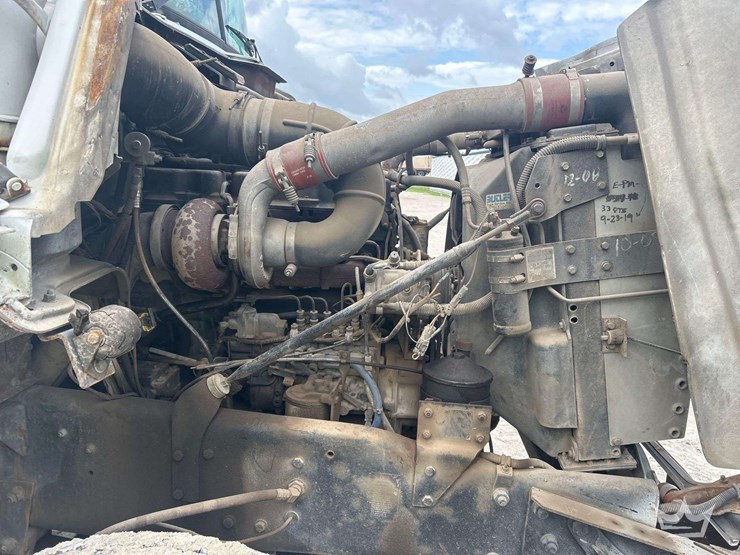 1998-mack-dm690s-image-8