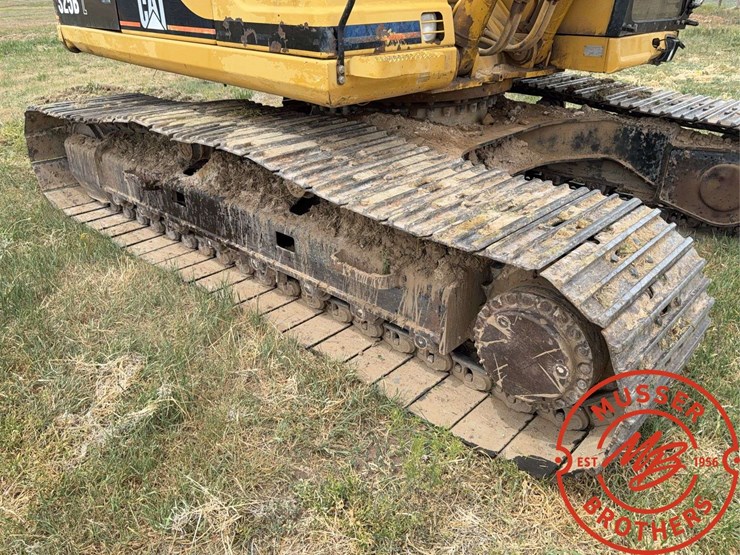 caterpillar-325b-image-20