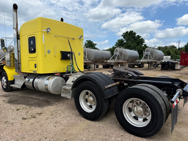 2015-kenworth-t800-image-7