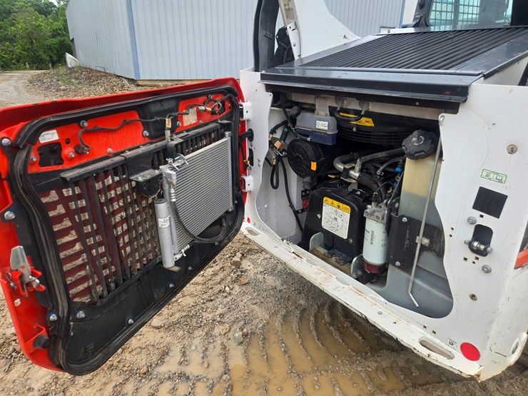 2023-bobcat-t76-image-16