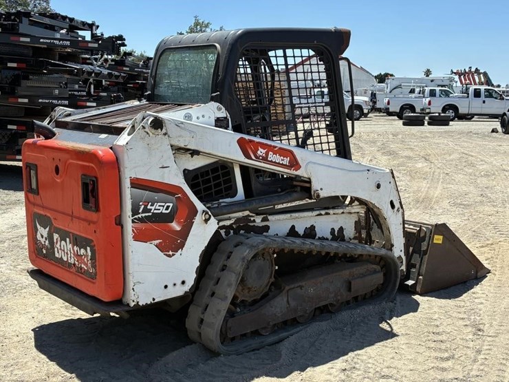 2022-bobcat-t450-image-3