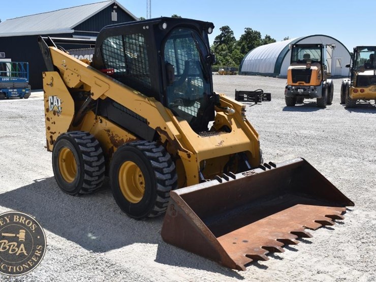 2021-caterpillar-262d3-image-8