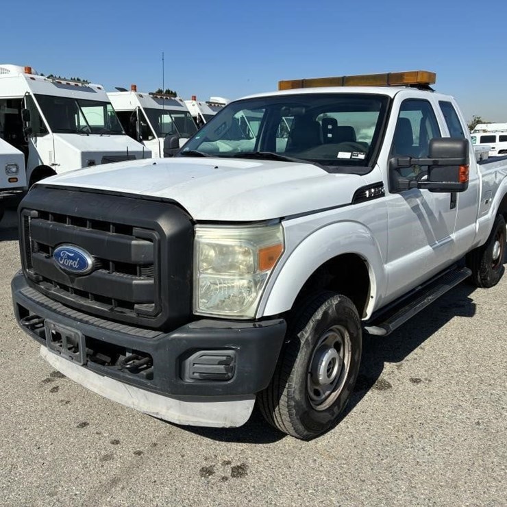 2011 FORD F250 SD