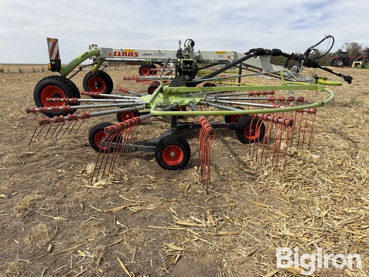 2015-claas-liner-2900-image-4