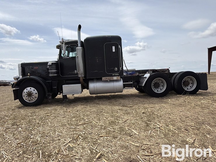 1983-peterbilt-359-image-8
