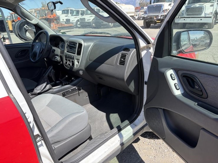 2007-ford-escape-hybrid-image-10