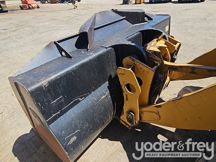2012-caterpillar-930k-image-17