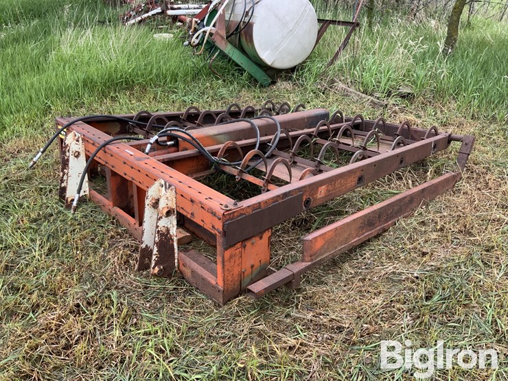 farmhand-8-bale-image-1