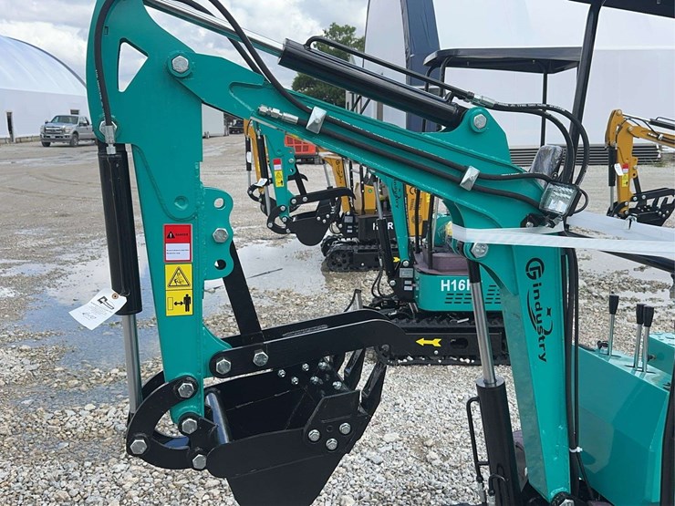 gindustry-cfg-industrial-mh13rx-mini-excavator-image-2