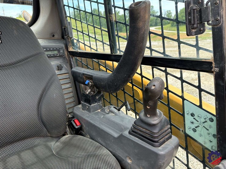 2022-caterpillar-259d3-image-43