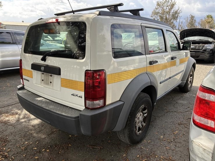 2008-dodge-nitro-image-3