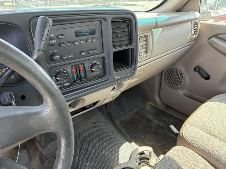 2006-chevrolet-silverado-1500-image-15