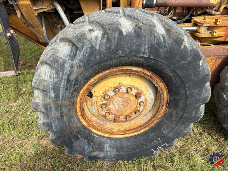 caterpillar-130g-image-13
