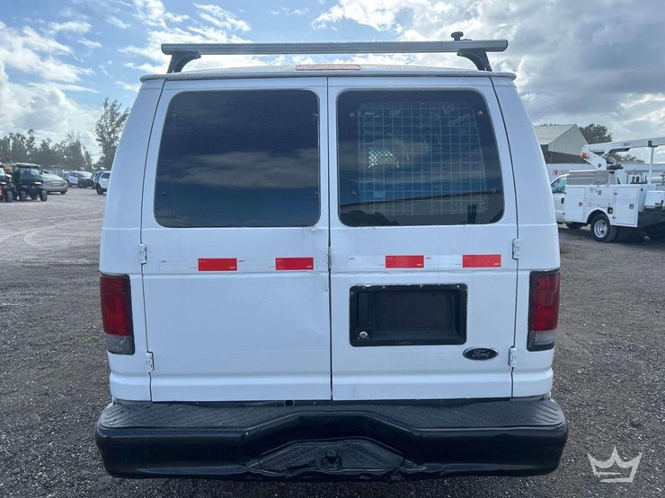 2008-ford-cargo-image-19