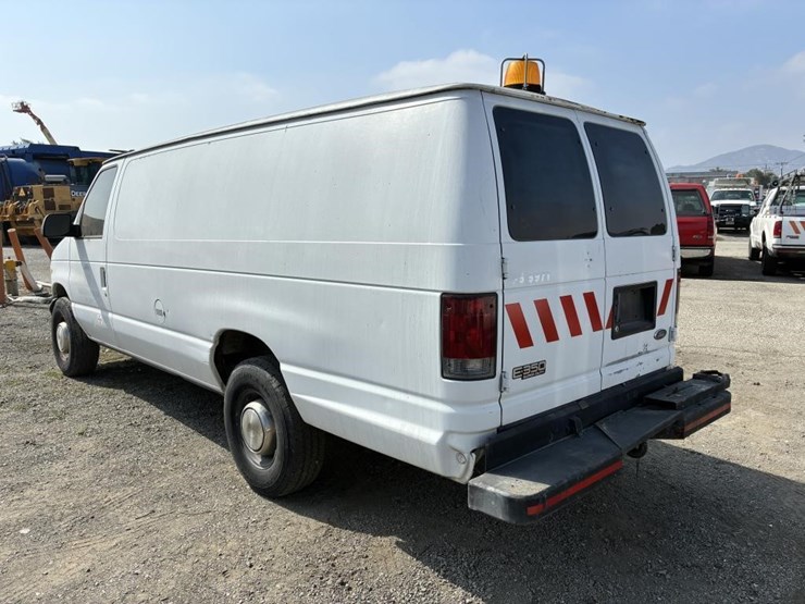 2002-ford-e350-sd-image-4