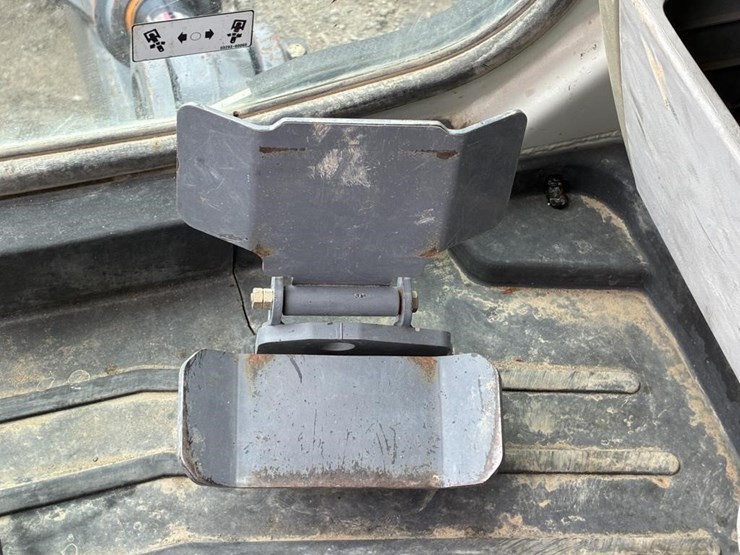 2018-takeuchi-tb2150-image-23