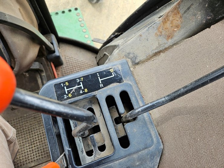 john-deere-2950-image-24