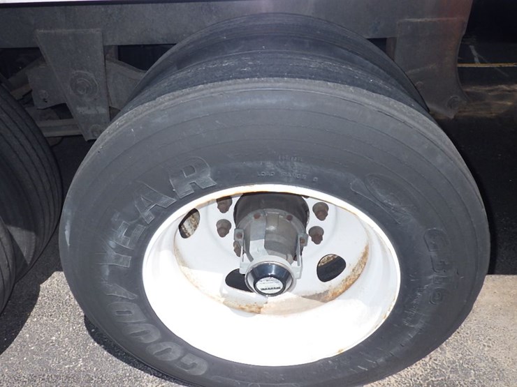 2015-utility-3000r-image-12