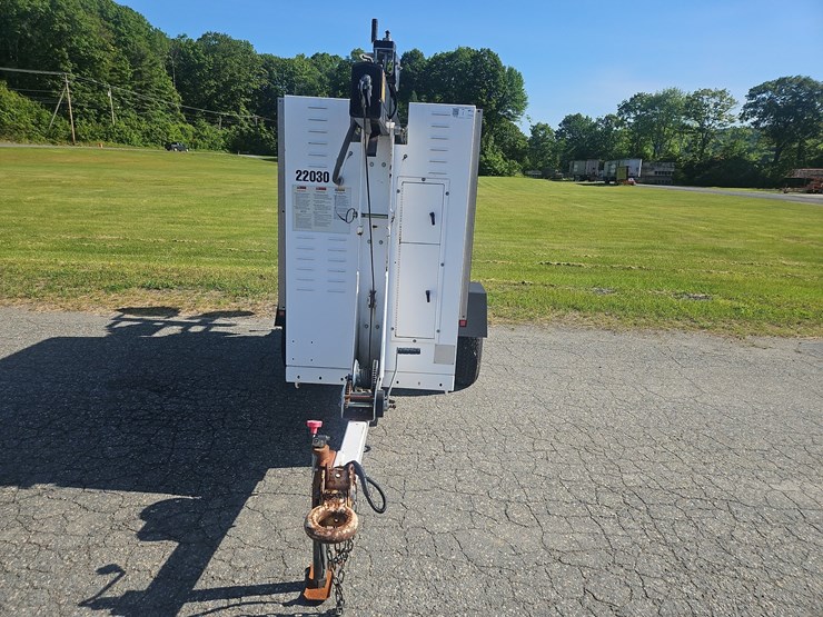 2012-progress-slt800-solar-tow-behind-light-tower-image-2