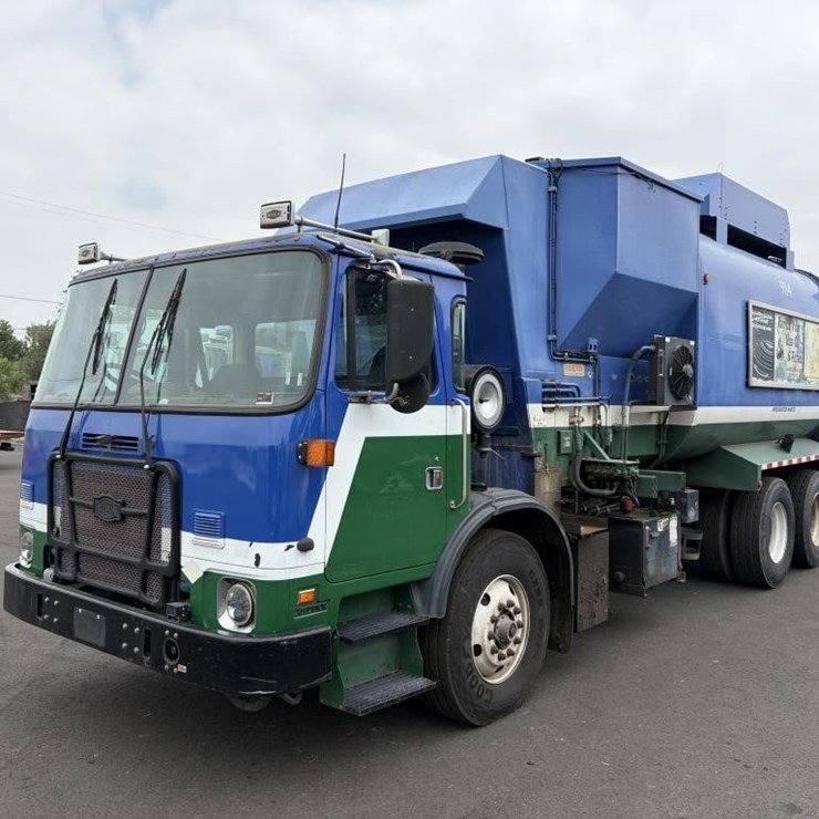 2015 AUTOCAR XPEDITOR