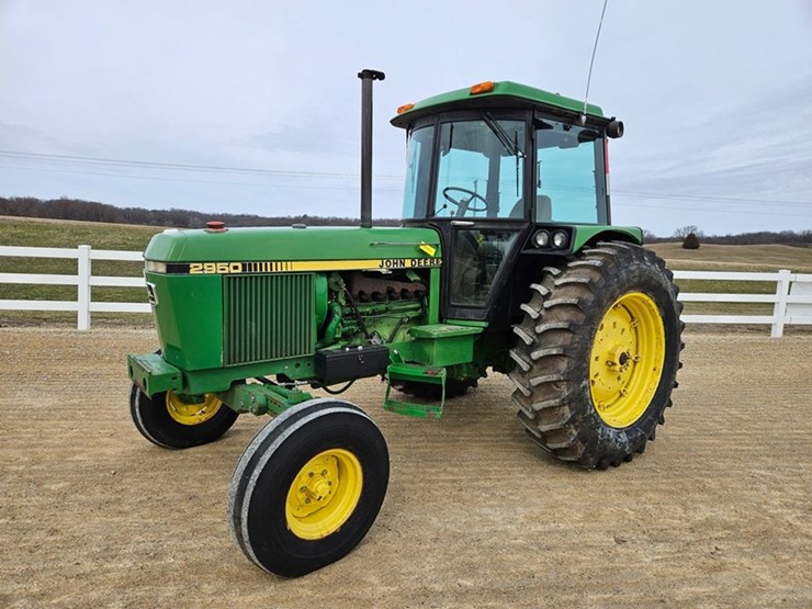 john-deere-2950-image-1