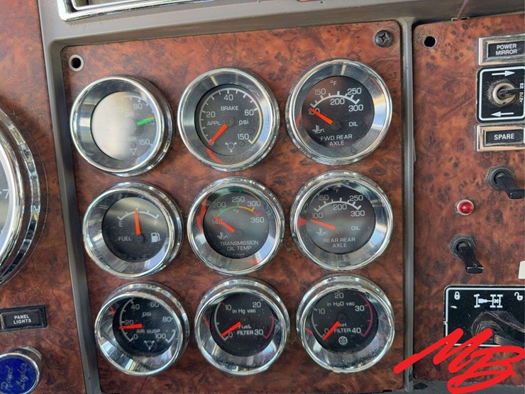 2005-kenworth-w900-image-45