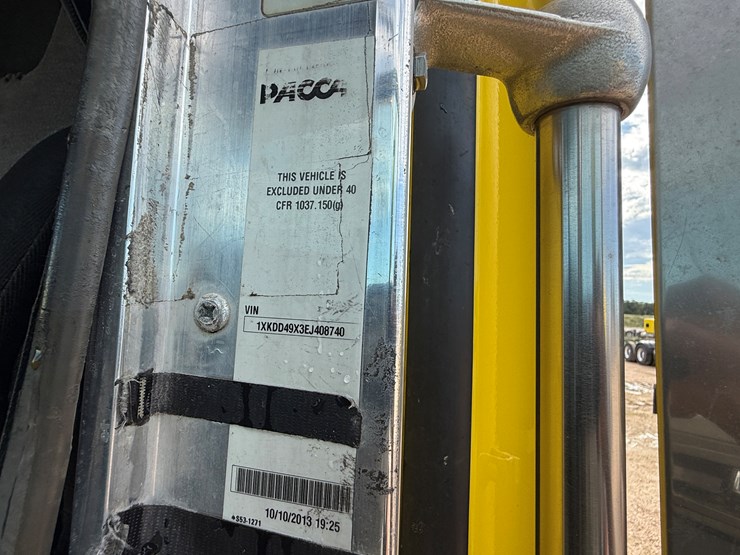 2014-kenworth-t800-image-19