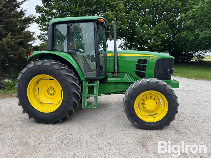 john-deere-7230-image-4
