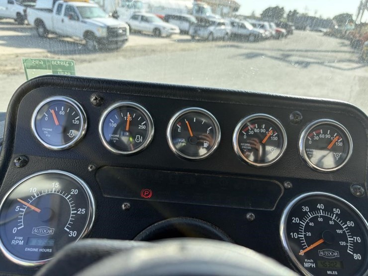 2011-autocar-xpeditor-image-15