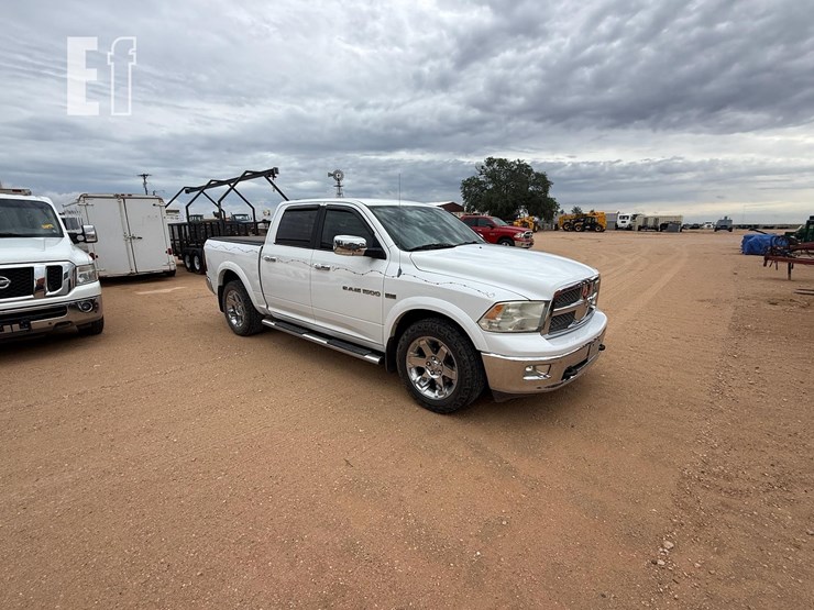 2011-dodge-ram-1500-image-2