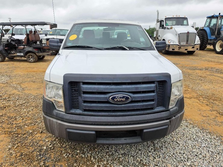 2012-ford-f150-xl-image-17