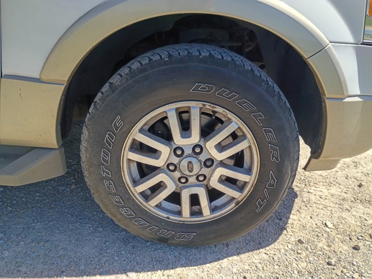2010-ford-expedition-image-79