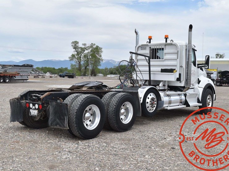 2016-kenworth-t880-image-9