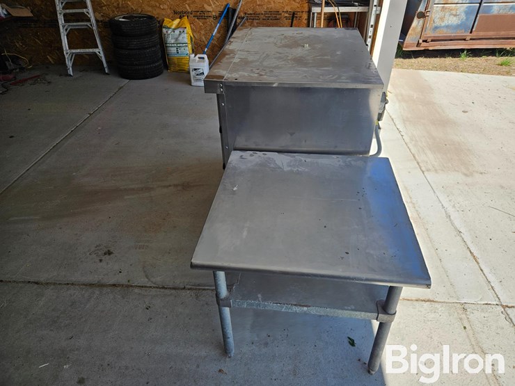 vulcan-convection-oven-w/stainless-steel-table-image-7