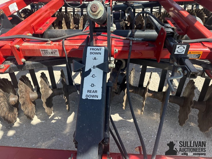 2008-case-ih-330-image-17