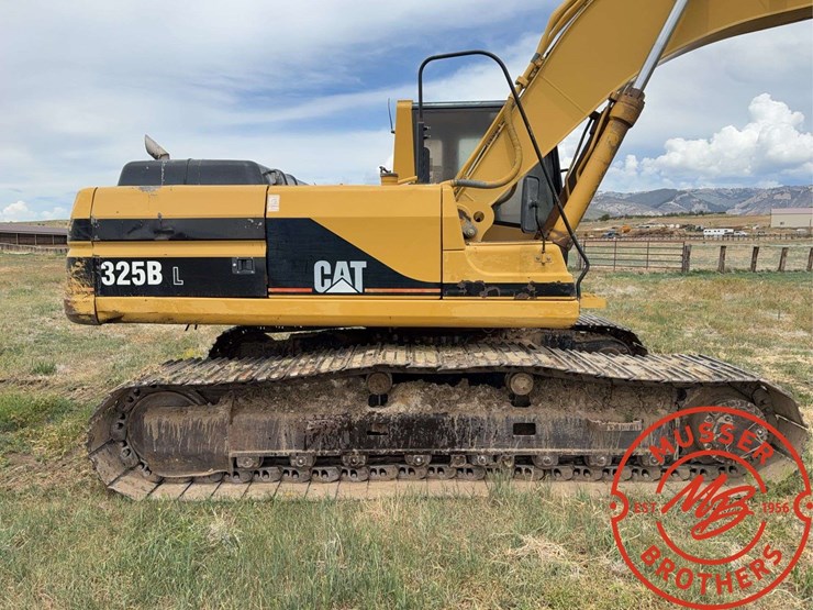 caterpillar-325b-image-14