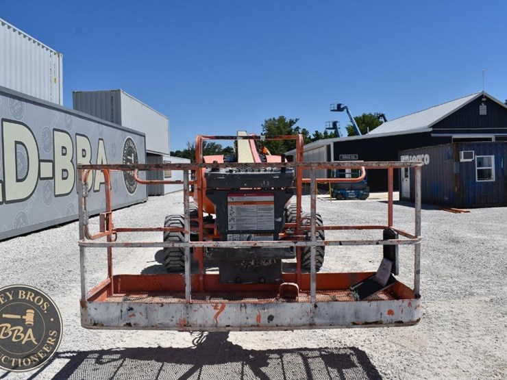 2014-jlg-600a-image-7