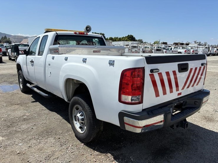 2012-gmc-2500hd-image-4