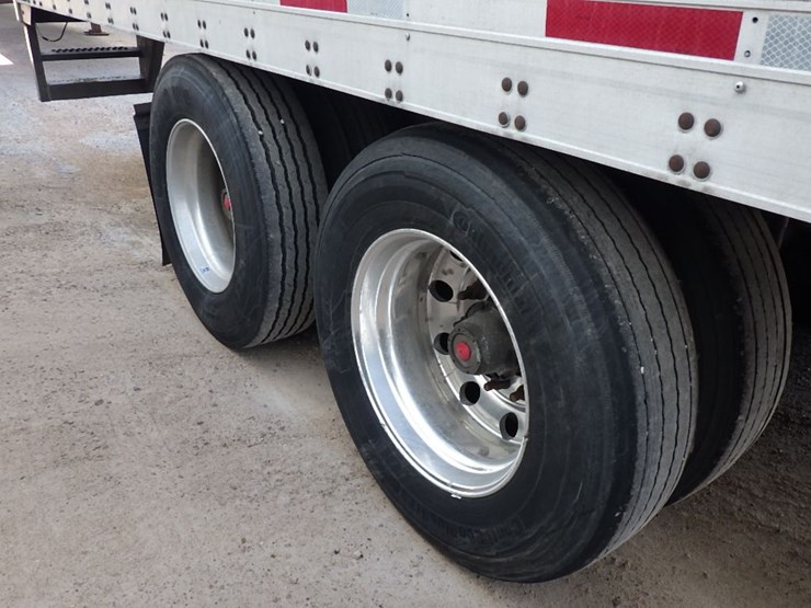2012-utility-3000r-image-9